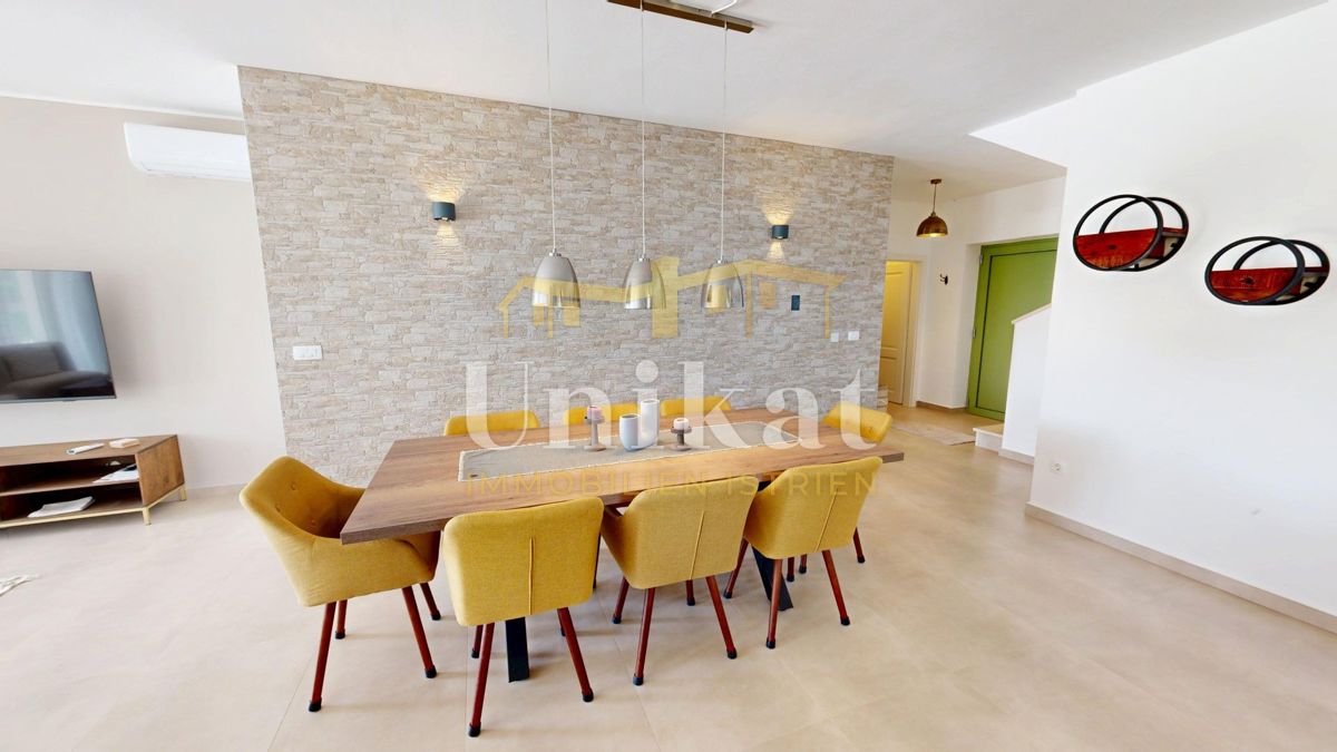 Casa vicino a Vižinada - giardino, piscina, 4 camere da letto